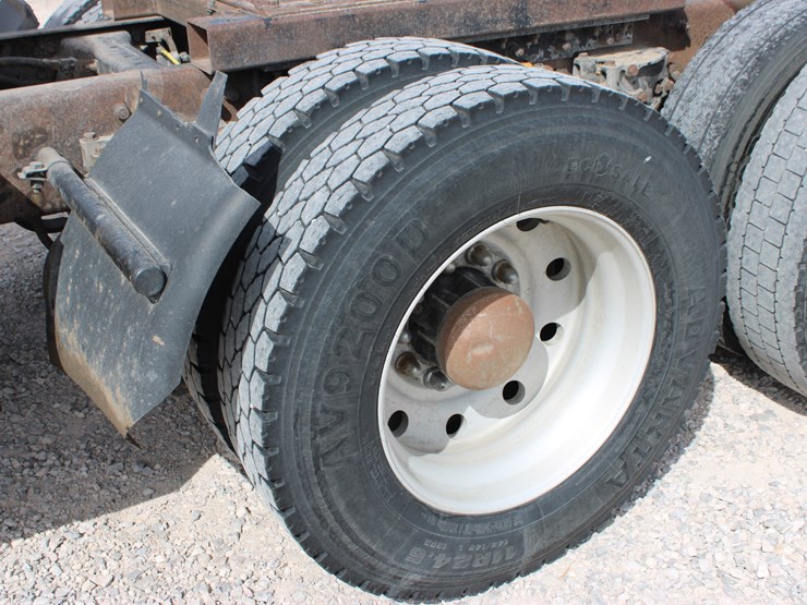 2004-kenworth-t800-image-17