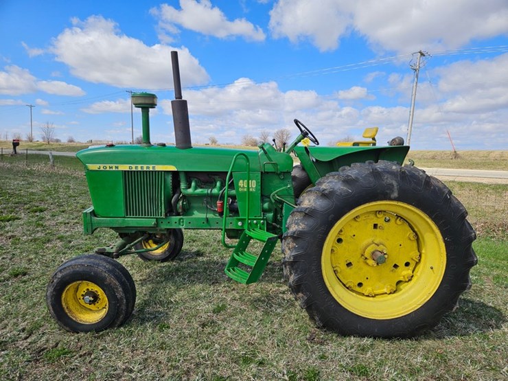 john-deere-4010-image-2