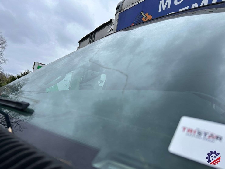 2017-ford-e450-image-22