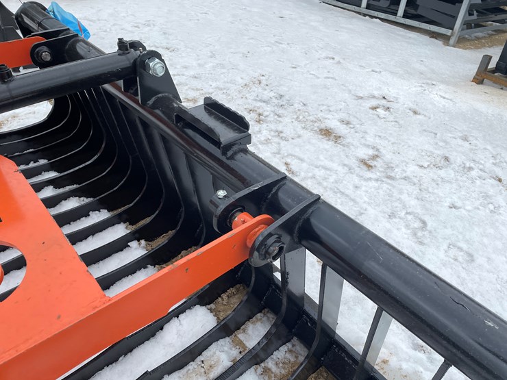 #2039-•-skid-steer-mount-skeleton-grapple-bucket-image-10
