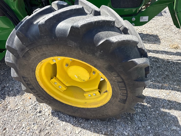 john-deere-5100m-image-4