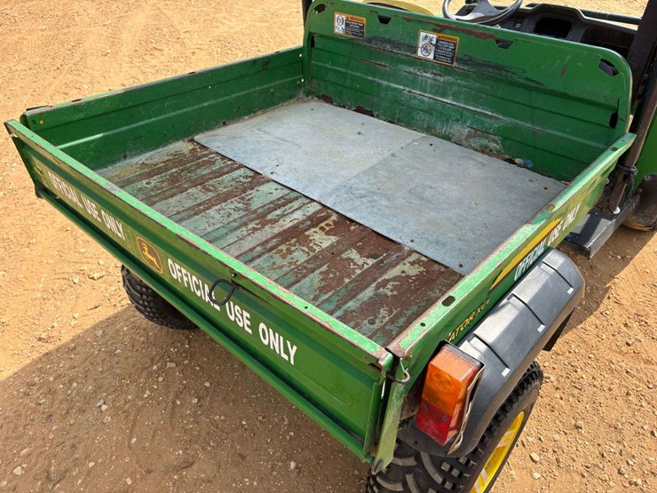 john-deere-gator-image-15