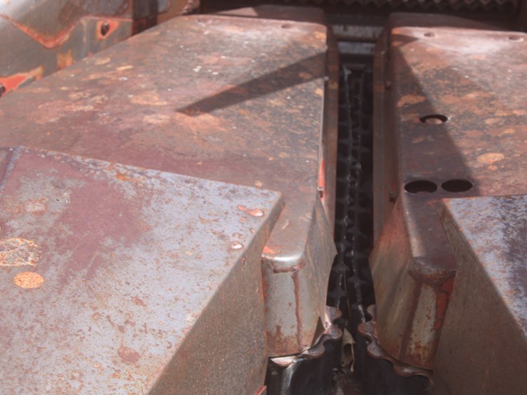 international-830-image-27