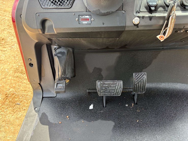 2023-bintelli-electric-golf-cart-w/-on-board-charger-image-15