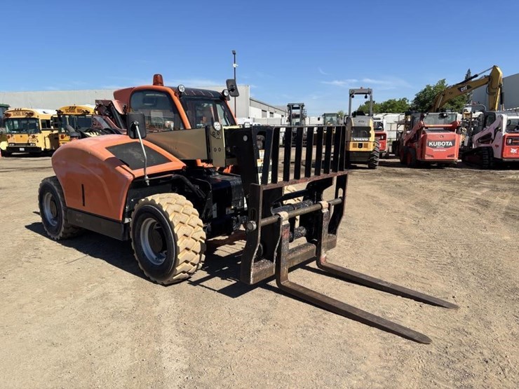 2017-jlg-g5-18a-image-2