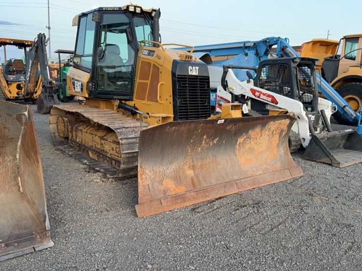 caterpillar-d5k2-lgp-image-3