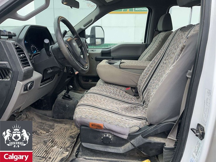 2017-ford-f550-image-14