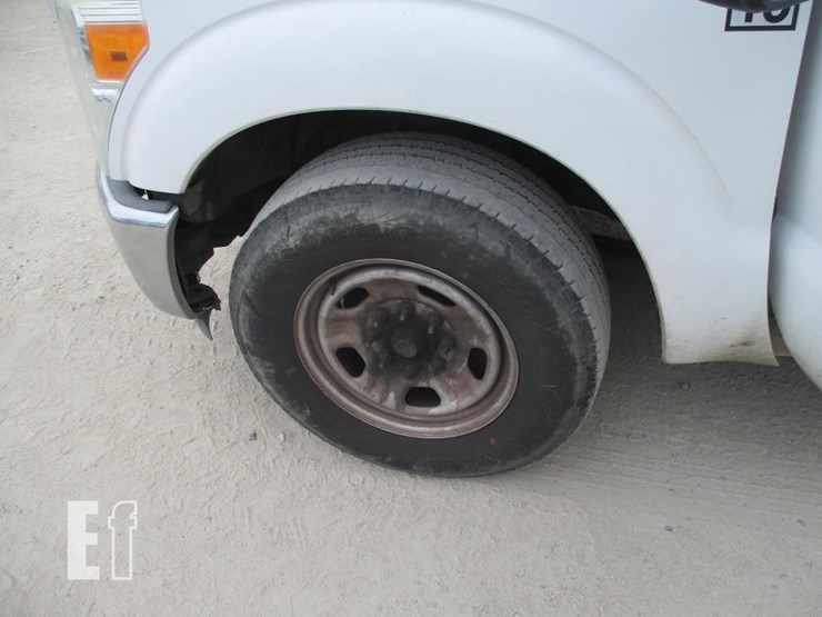 2015-ford-f350-xl-image-15