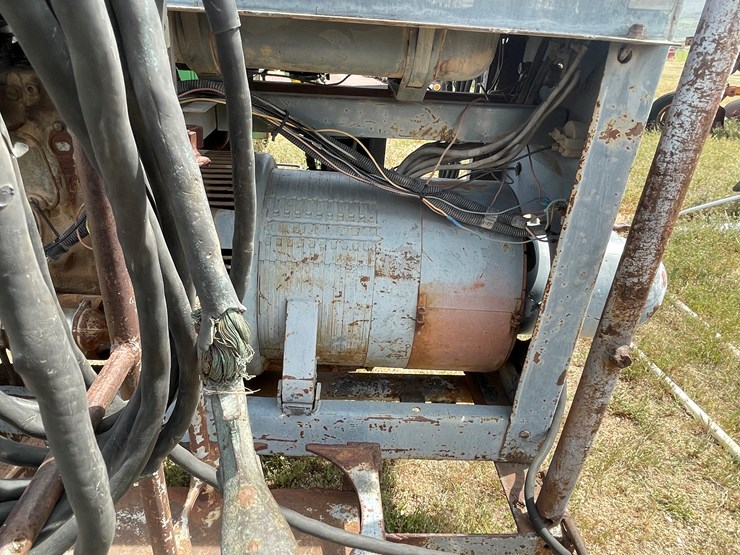 #4028-•-lincoln-arc-welder-image-7