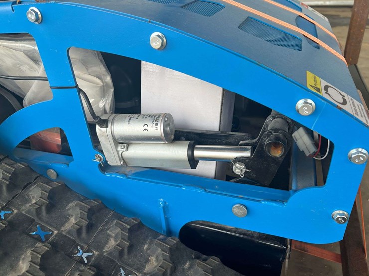 2025-zvox-remote-control-lawn-mower-image-22