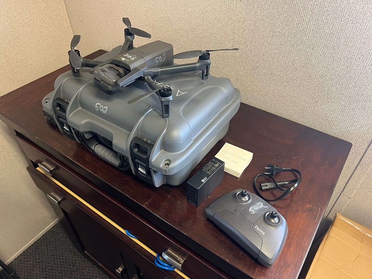 parrot-anafi-usa-foldable-drone-with-4k/thermal-camera-image-1