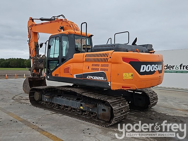 2022-doosan-dx225-lc-image-4
