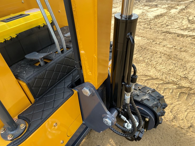 #1038-•-new-ats-rt15r-mini-excavator-image-22