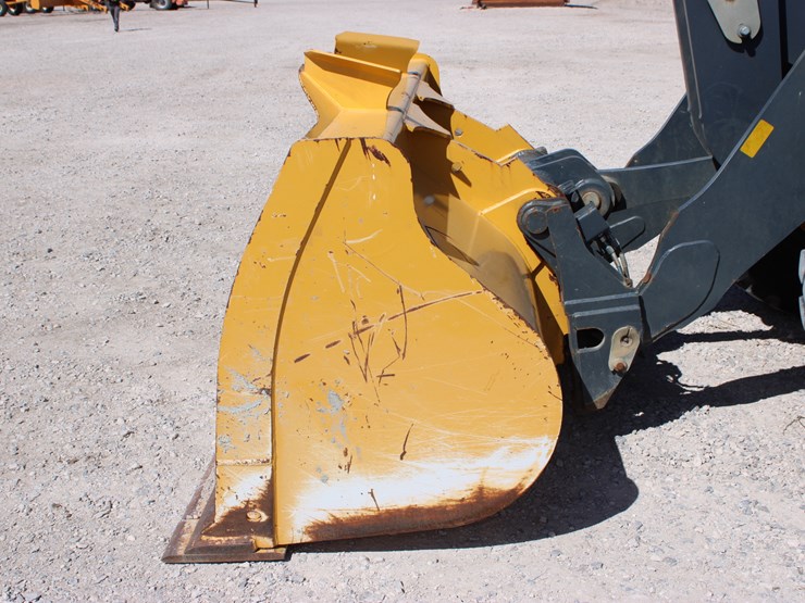 2021-deere-524p-image-11