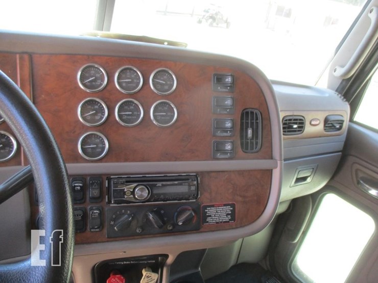 2008-peterbilt-367-image-9