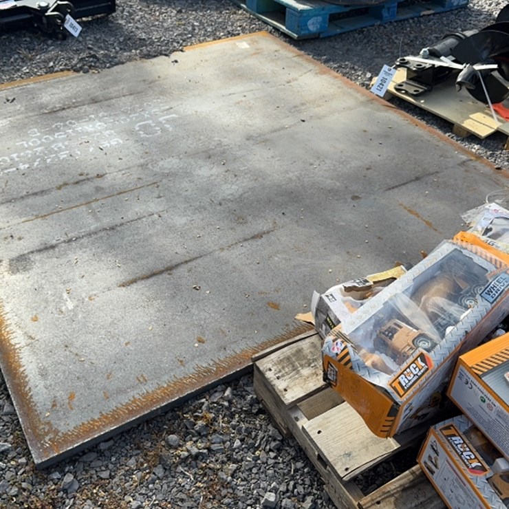 #6002 • 79" X 71" X 1" STEEL PLATE
