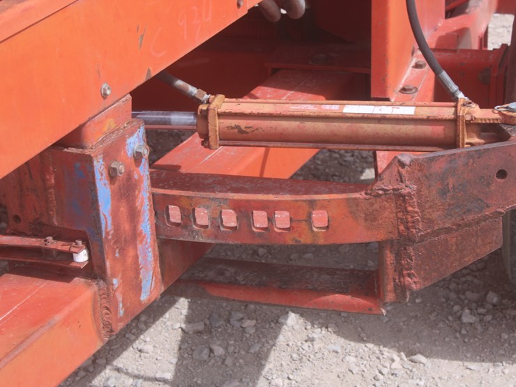 international-830-image-20