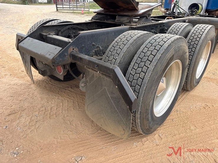 kenworth-w900-image-17