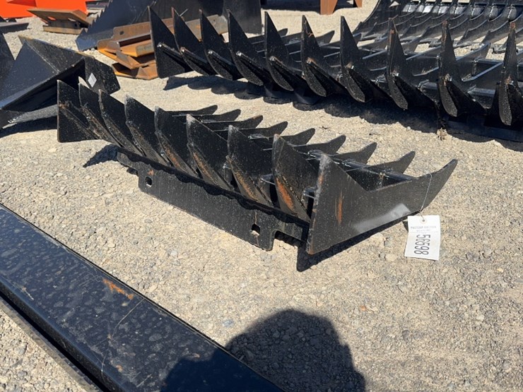 #1027-•-30"-dingo-root-rake-image-1