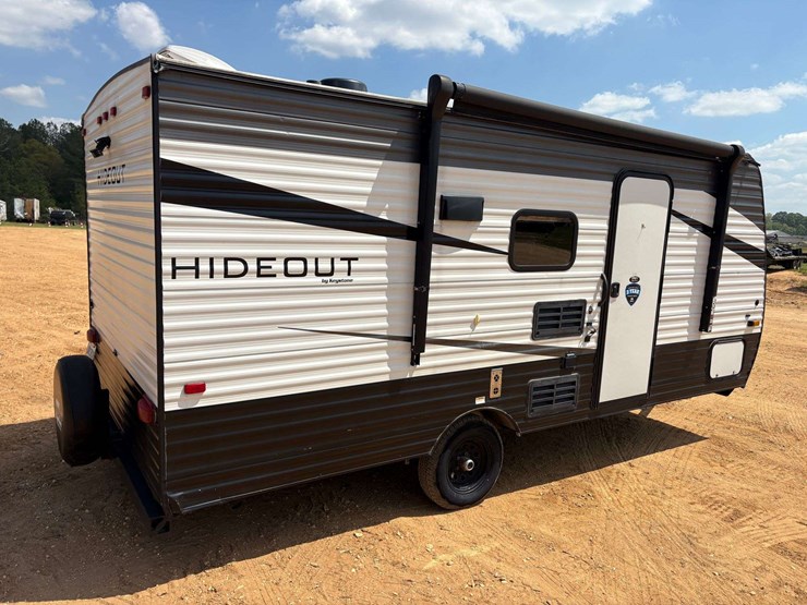 2021-keystone-hideout-travel-trailer-image-3