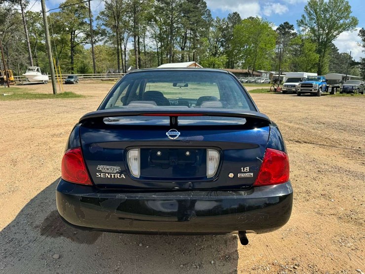 2006-nissan-sentra-4-door-sedan-(209,961-miles)-image-7
