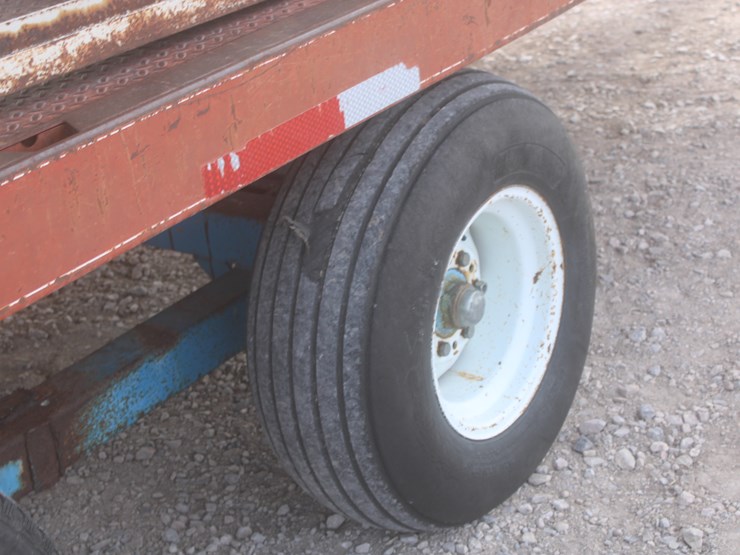 #1054-•-prairie-built-double-hopper-seed-tender-image-18