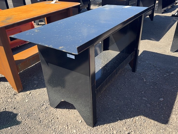 #1006-•-60"-metal-work-bench-image-1