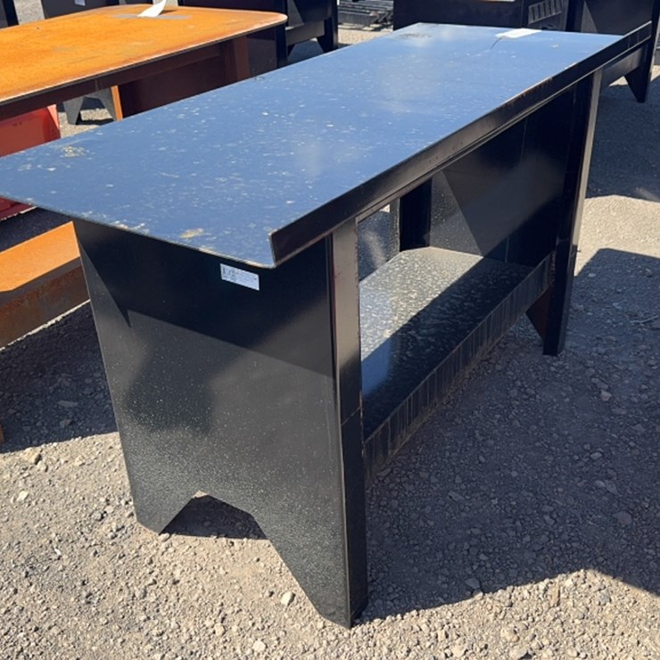 #1006 • 60" METAL WORK BENCH