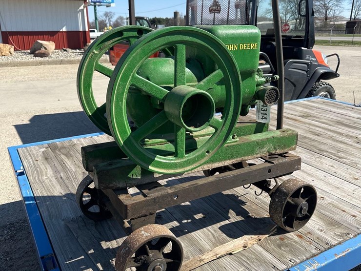 john-deere-15-image-1