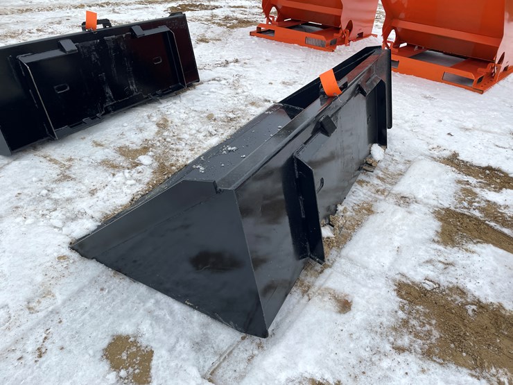 #2041-•-skid-steer-mount-78"-bucket-with-blade-image-7