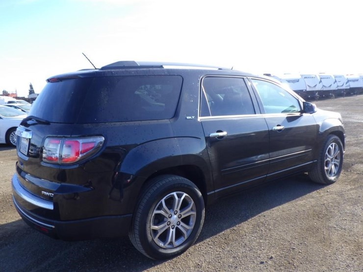 2013-gmc-acadia-image-3