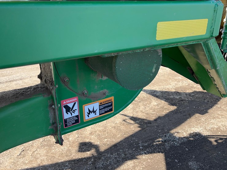 john-deere-1890-image-33