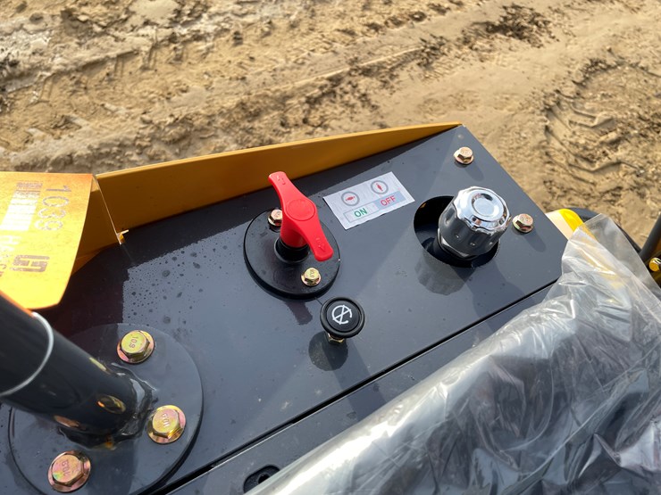 #1039-•-new-ats-rt12r-mini-excavator-image-13