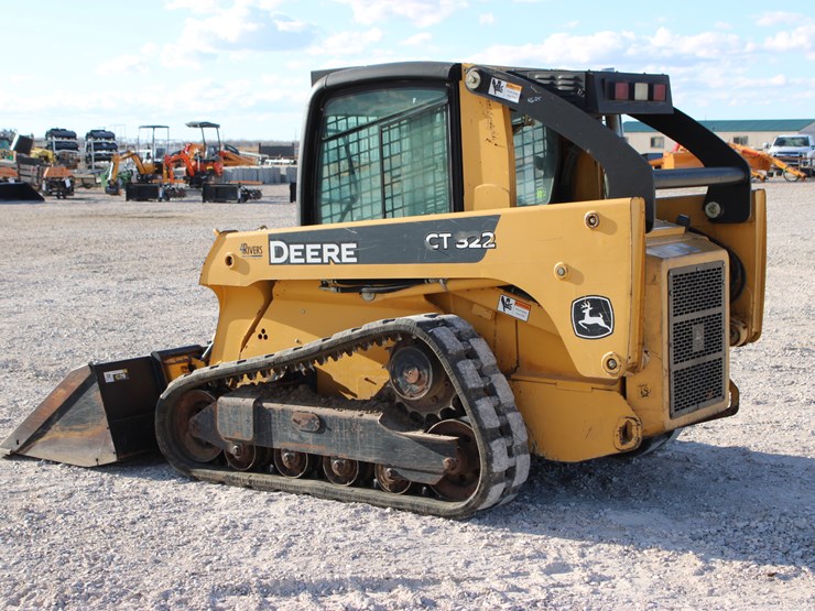 deere-ct322-image-4