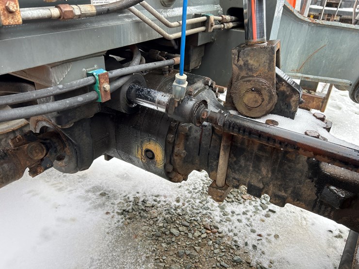 2006-jlg-g12-55a-image-33