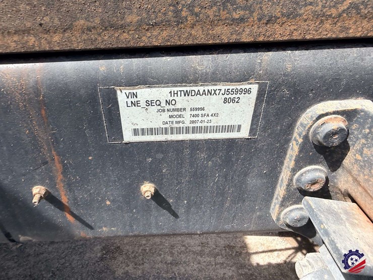 2007-international-7400-image-88