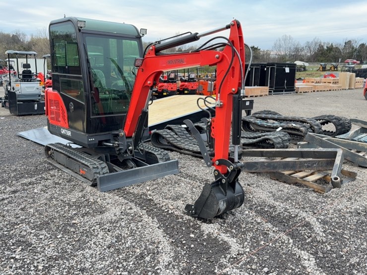 #2052-•-2024-agt-qnt50r-mini-excavator-image-3