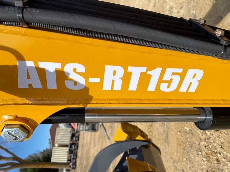 #901-•-new-land-hero-me18-mini-excavator-image-7