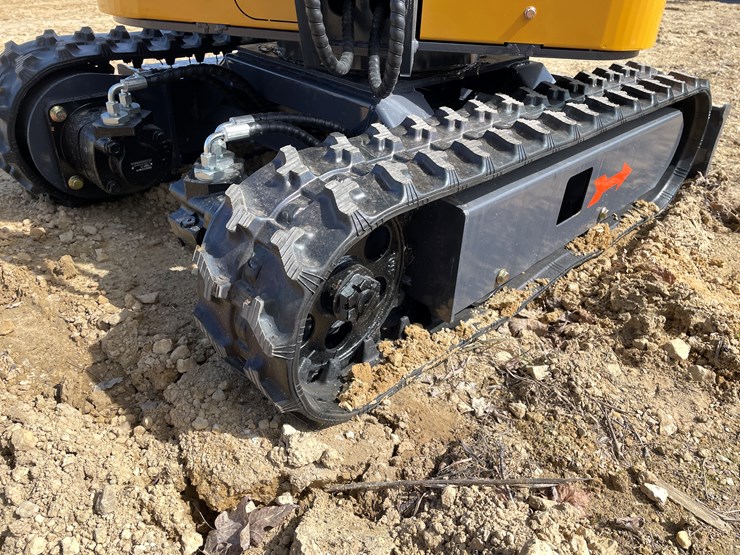 #901-•-new-land-hero-me18-mini-excavator-image-38