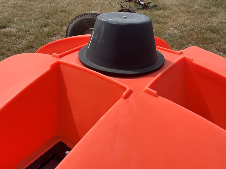 #4076-•-mol-mix-livestock-liquid-feeder-image-6