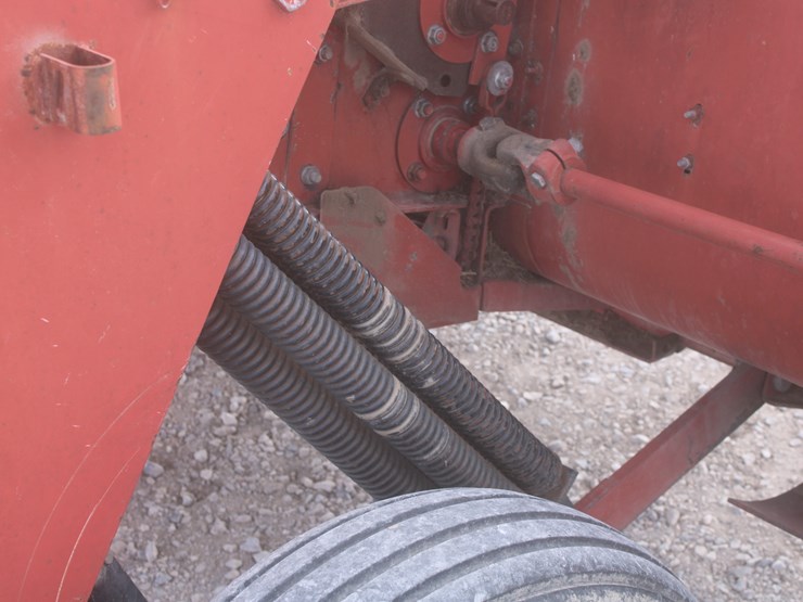 #1041-•-case-ih-8370-mower-conditioner-image-25