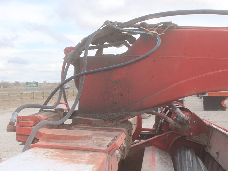 #1041-•-case-ih-8370-mower-conditioner-image-30