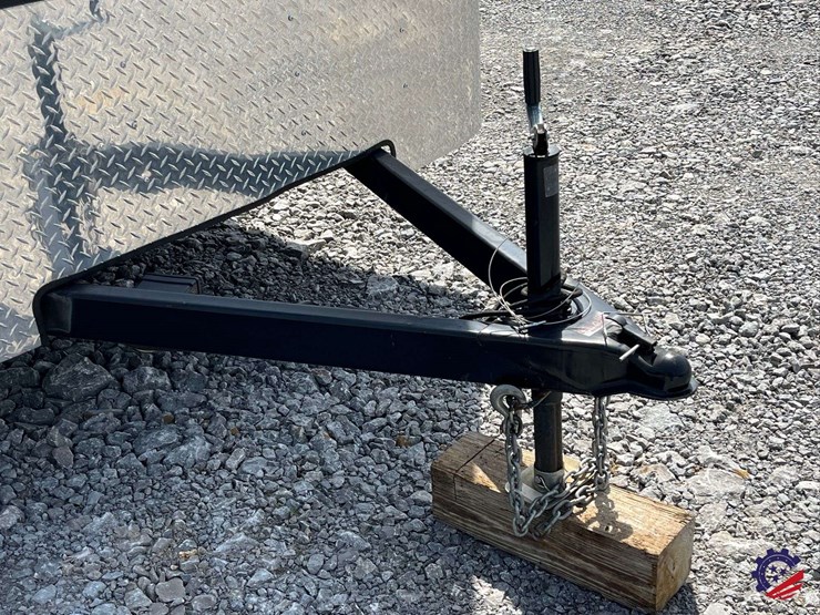 2023-interstate-west-victory-t/a-16’-enclosed-tag-trailer-image-14