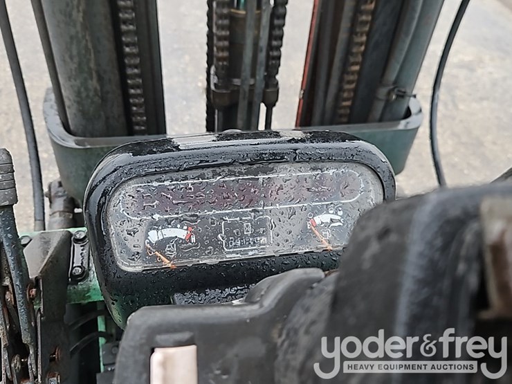 2001-mitsubishi-fgc25-image-22