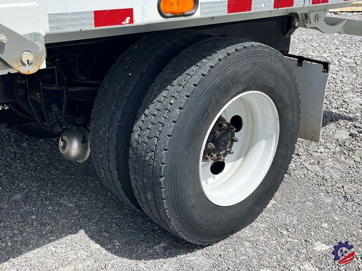 2025-kenworth-t380-image-8