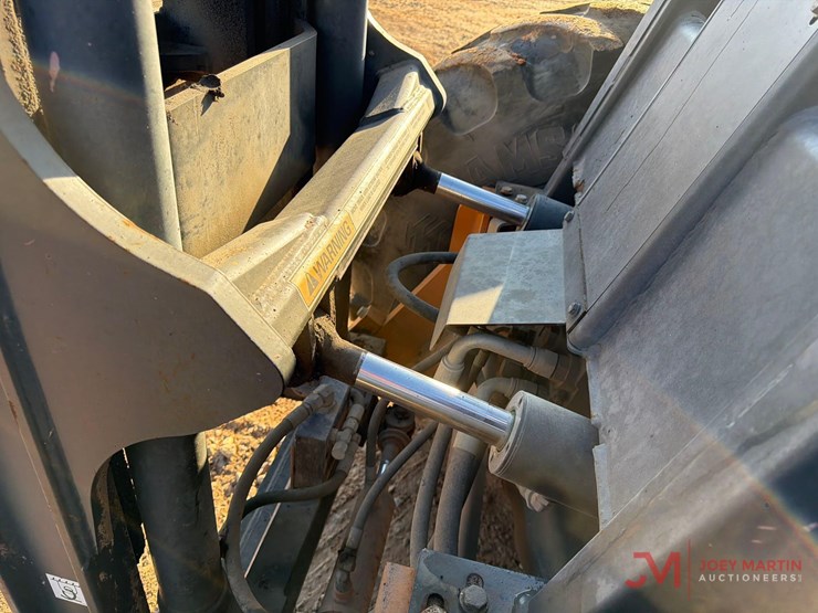 2019-case-586h-image-8