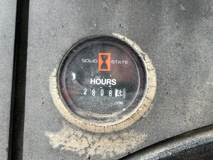 2006-jlg-g12-55a-image-60