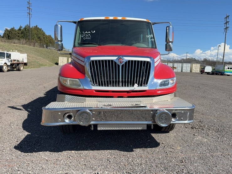 2012-international-durastar-4400-image-2