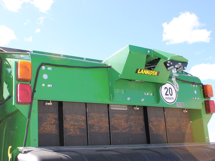 2022-john-deere-560r-image-41