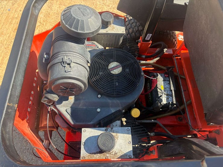 2016-badboy-outlaw-xp-61"-zero-turn-mower-(723.8-hours)-image-18